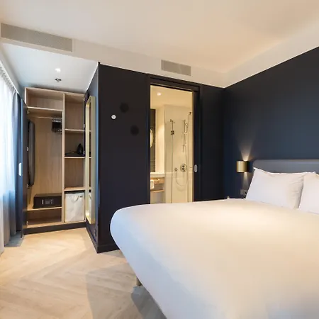 Staybridge - Parliament By Ihg Hotel 4*
