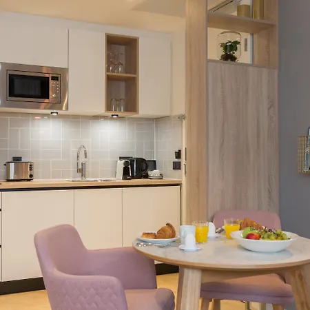 Staybridge - Parliament By Ihg Hotel 4*